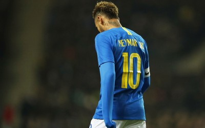 球探电竞动态-于帕梅卡诺转身慢得像个坦克